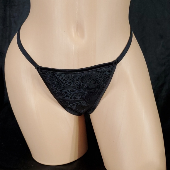 NWOT Fredericks of Hollywood G String - Picture 2 of 6